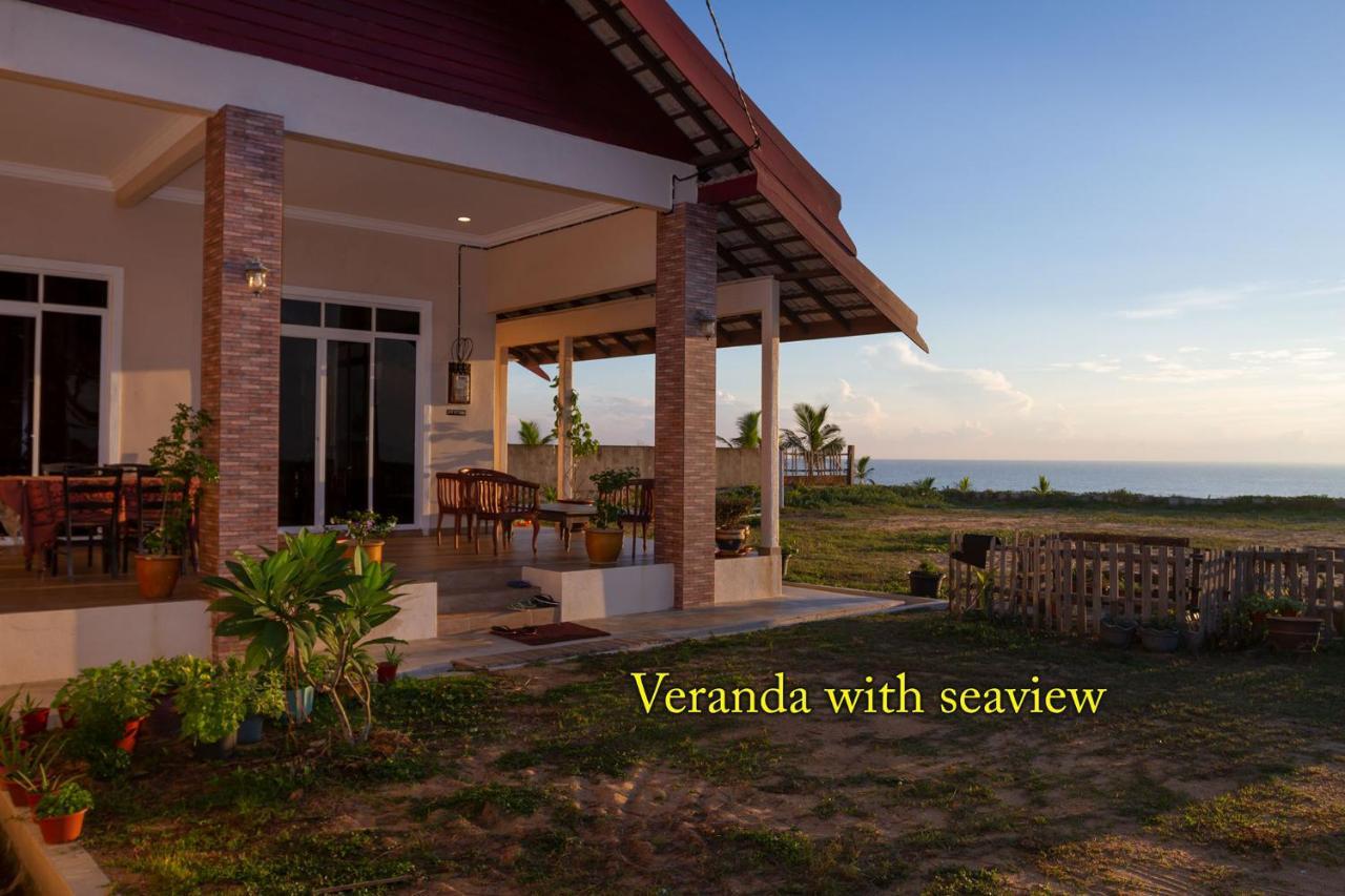 Kc Beachfront Marang Esterno foto