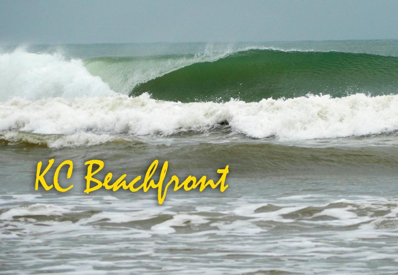 Kc Beachfront Marang Esterno foto