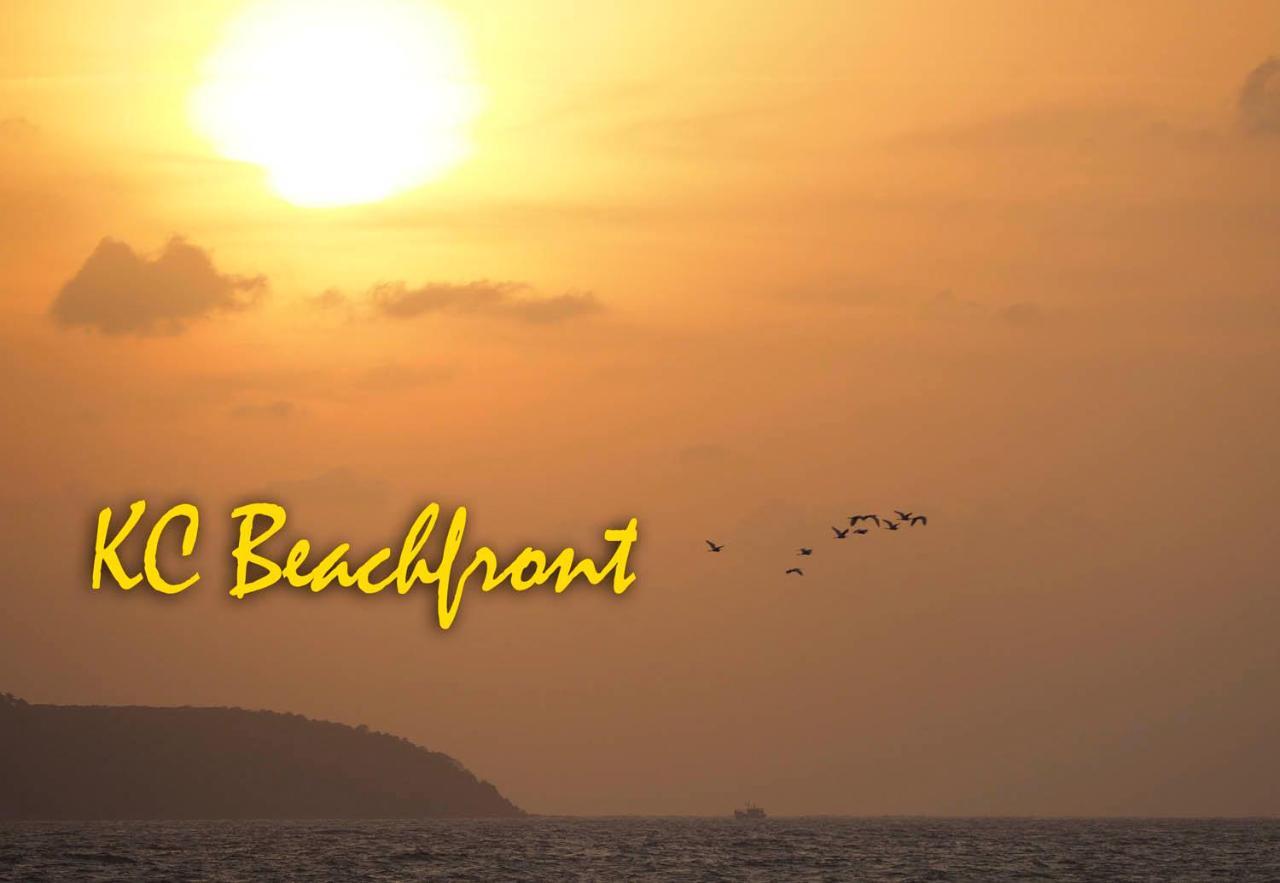 Kc Beachfront Marang Esterno foto